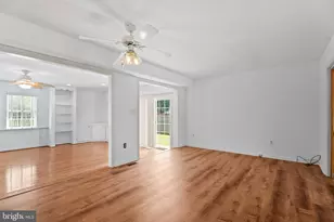 2031 Pleasant Villa Ave, Baltimore, MD 21228 - Photo 9