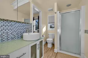 401 2nd Ave, Baltimore, MD 21227 - Photo 33