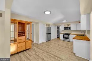 401 2nd Ave, Baltimore, MD 21227 - Photo 13