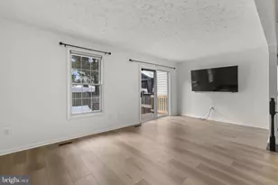 8276 Berryfield Dr, Nottingham, MD 21236 - Photo 3