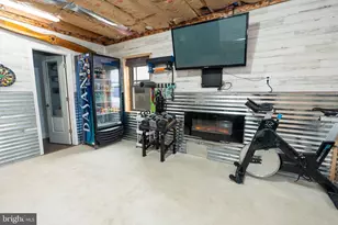 9031 Hinton Ave, Baltimore, MD 21219 - Photo 27