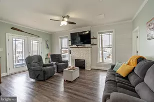 9031 Hinton Ave, Baltimore, MD 21219 - Photo 7