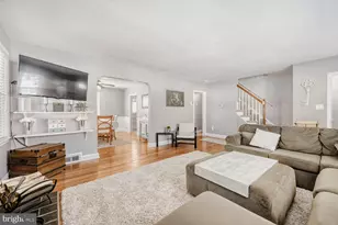 8127 Glen Gary Rd, Towson, MD 21286 - Photo 7