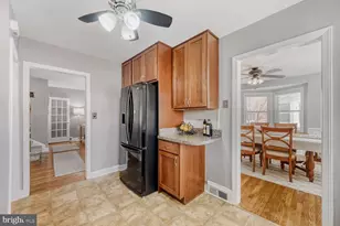 8127 Glen Gary Rd, Towson, MD 21286 - Photo 11