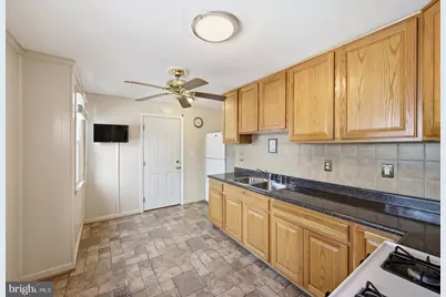 3413 Yardley Drive, Baltimore, MD 21222 - Photo 9