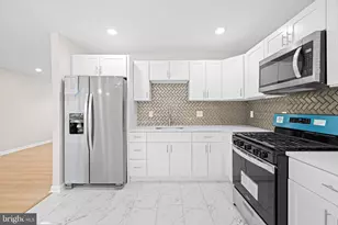 8105 Candle Ln, Baltimore, MD 21237 - Photo 19