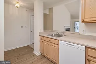 4404 Silverbrook Ln, Owings Mills, MD 21117 - Photo 7