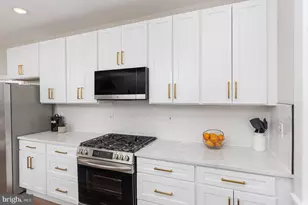 7701 Old Harford Rd, Parkville, MD 21234 - Photo 3