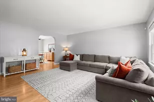 1637 Cottage Ln, Towson, MD 21286 - Photo 9