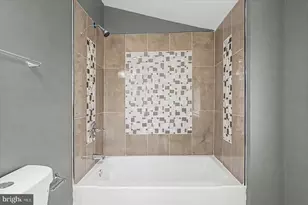 200 Pinewood Rd, Dundalk, MD 21222 - Photo 15