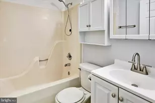 25 West End Ct, Halethorpe, MD 21227 - Photo 15