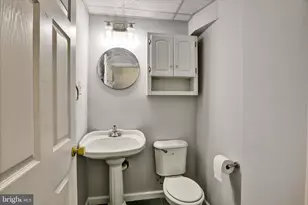 25 West End Ct, Halethorpe, MD 21227 - Photo 29