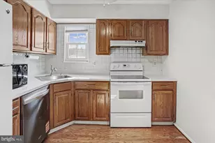 13 Derwood Ct, Baltimore, MD 21234 - Photo 9