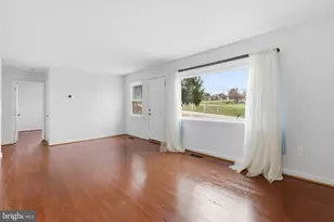 10 Matthews Ave, Cockeysville, MD 21030 - Photo 7