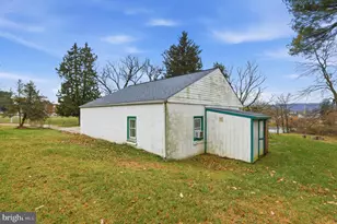 10 Matthews Ave, Cockeysville, MD 21030 - Photo 5