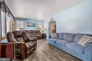 8109 Woodhaven Rd, Baltimore, MD 21237 - Photo 3