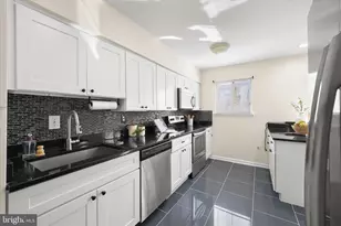 6627 Spring Mill Cir, Gwynn Oak, MD 21207 - Photo 11