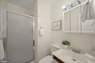 6627 Spring Mill Cir, Gwynn Oak, MD 21207 - Photo 21