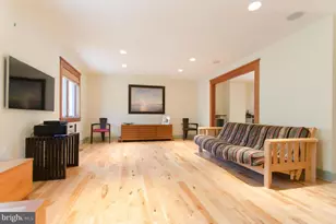 8209 Ruxton Crossing Ct, Towson, MD 21204 - Photo 3