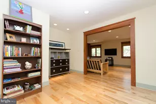 8209 Ruxton Crossing Ct, Towson, MD 21204 - Photo 5