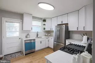 6515 Hazelwood Ct, Baltimore, MD 21237 - Photo 13