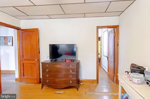 338 Maple Ave, Essex, MD 21221 - Photo 11