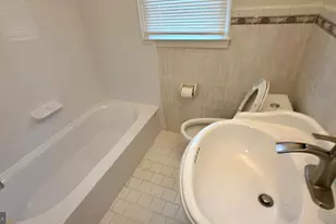 719 Linda Dr, Baltimore, MD 21228 - Photo 27