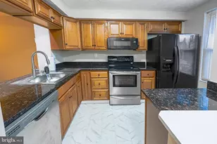 10 Stillwood Cir, Baltimore, MD 21236 - Photo 5