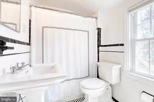 1229 Lake Falls Rd, Baltimore, MD 21210 - Photo 29