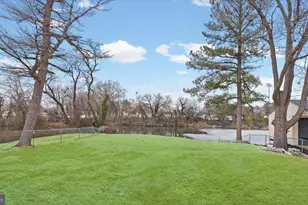 3145 Baybriar Rd, Dundalk, MD 21222 - Photo 9