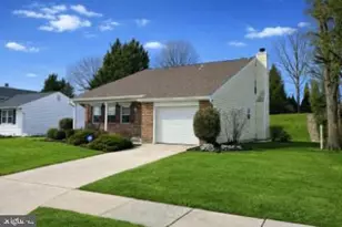 9228 Bowline Rd, Baltimore, MD 21236 - Photo 3