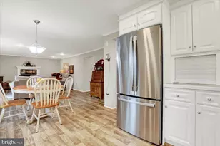 9228 Bowline Rd, Baltimore, MD 21236 - Photo 13