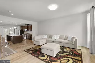 10706 Larkswood St, Middle River, MD 21220 - Photo 3