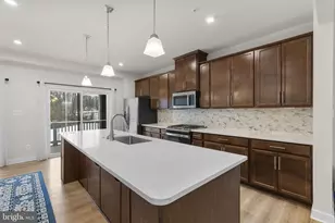 10706 Larkswood St, Middle River, MD 21220 - Photo 11