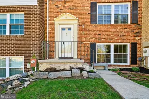 7 Drawbridge Ct, Baltimore, MD 21228 - Photo 3