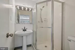 7 Drawbridge Ct, Baltimore, MD 21228 - Photo 45