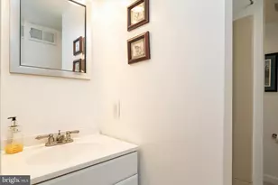 8122 Glen Gary Rd, Towson, MD 21286 - Photo 27