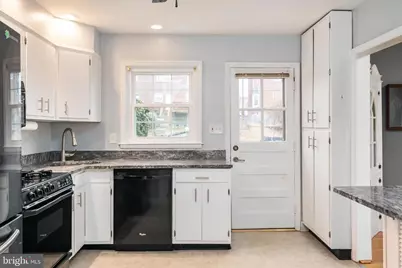 8122 Glen Gary Road, Towson, MD 21286 - Photo 17