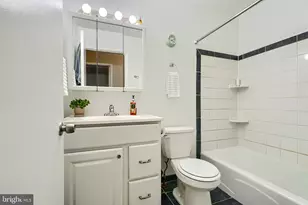 1102 Linkside Dr, Parkville, MD 21234 - Photo 7