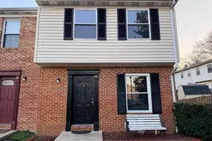 146 Marine Oaks Dr, Essex, MD 21221 - Photo 3