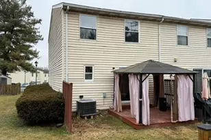 146 Marine Oaks Dr, Essex, MD 21221 - Photo 7