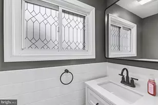 6807 North Point Rd, Sparrows Point, MD 21219 - Photo 17