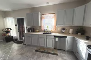 215 Seamaster Rd, Essex, MD 21221 - Photo 5