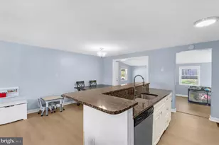 7 Honey Locust Ct, Essex, MD 21221 - Photo 15