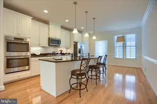6910 Summit Cir, Towson, MD 21239 - Photo 17