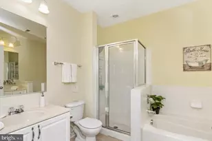 400 Symphony Cir, Cockeysville, MD 21030 - Photo 15