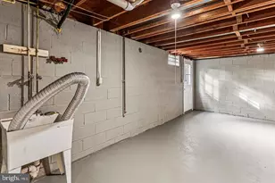 7 Cedar Bluff Ct, Baltimore, MD 21228 - Photo 33