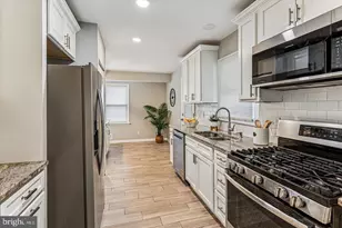 7 Cedar Bluff Ct, Baltimore, MD 21228 - Photo 13