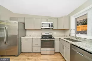 1302 Glenmont Rd, Baltimore, MD 21239 - Photo 17