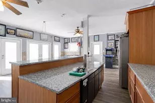 7815 Fairgreen Rd, Baltimore, MD 21222 - Photo 43